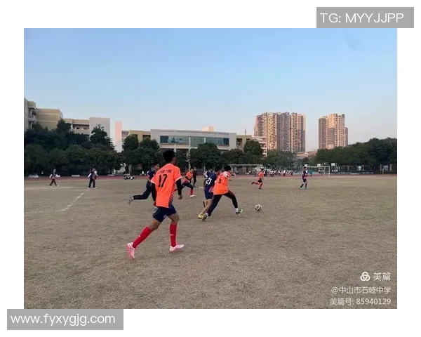 短袜足球球星崛起之路展现激情拼搏精神与绿茵场独特风采