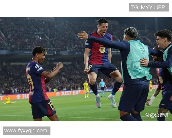 足球球星壁纸日常精彩瞬间展现球场风采与魅力生活